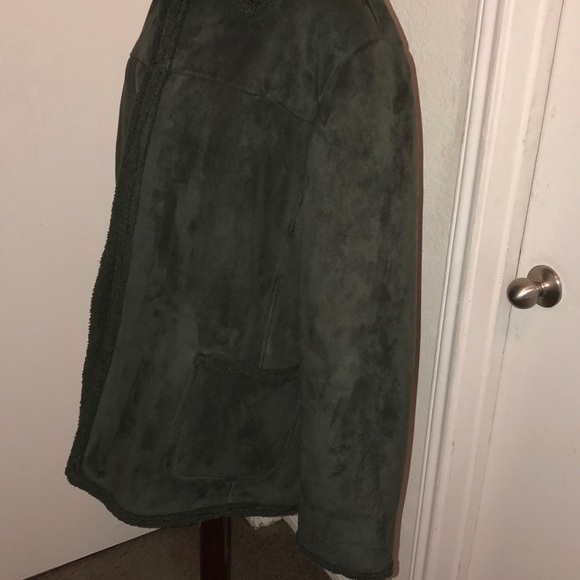 Coat - Picture 3 of 6